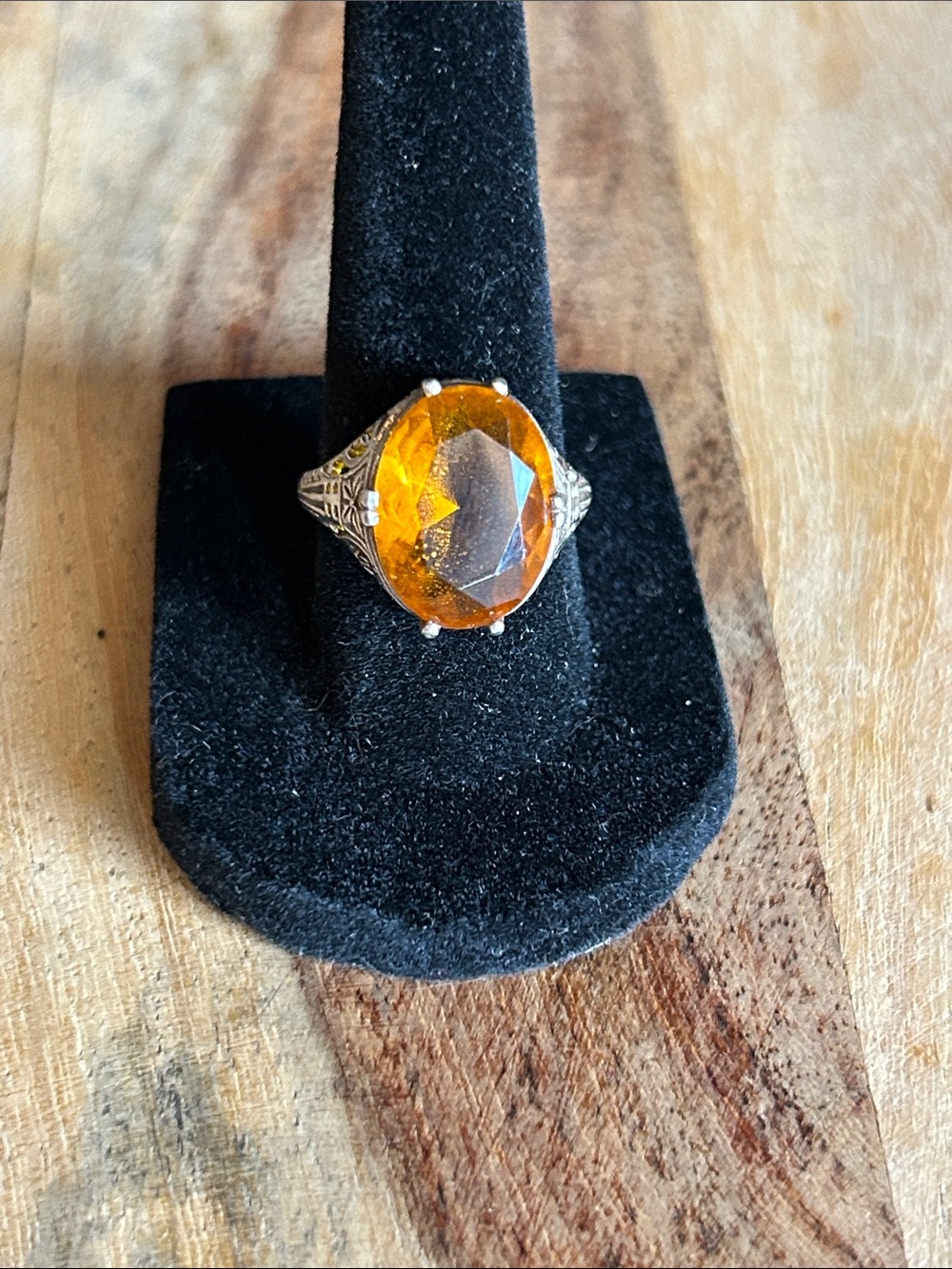 Vintage-Style silver Women’s Ring with Amber Oval Stone